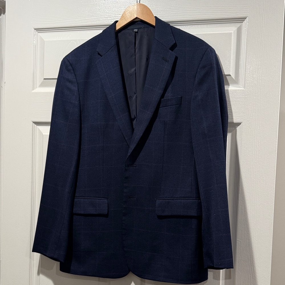 Jos A Bank Classic Navy Men's Blazer